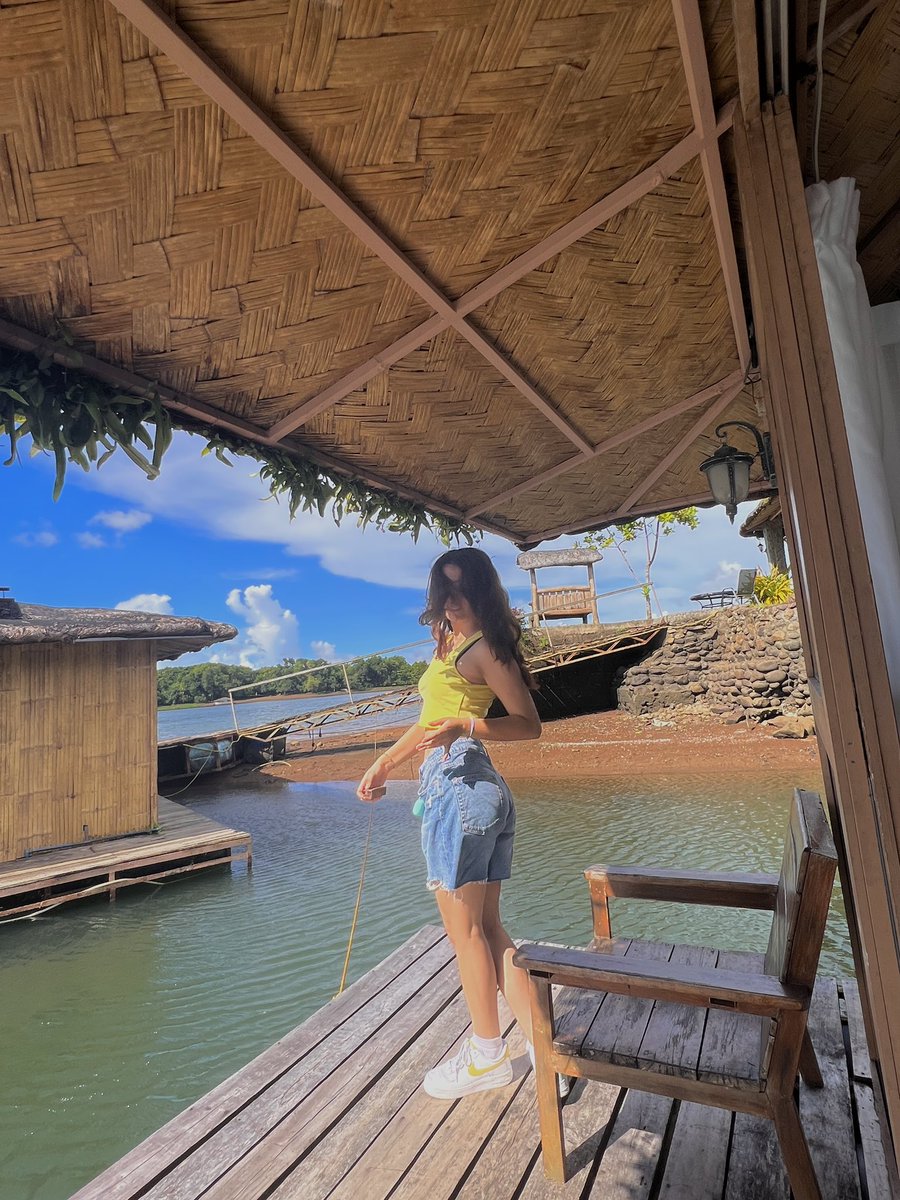 anjisalvacion's tweet photo. sun dancing ✨🌤 https://t.co/R6SN7MoUnG