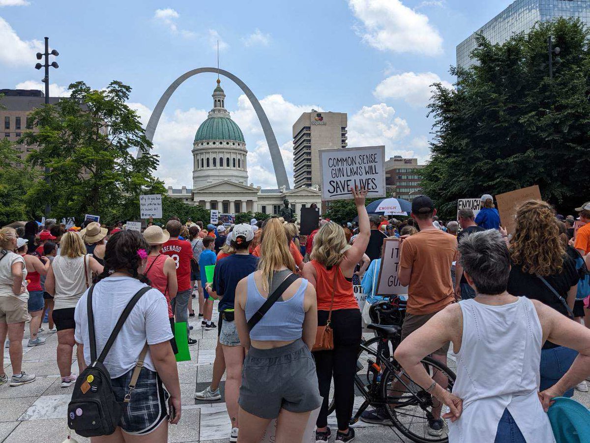 MaureenRedig's tweet image. Great event in STL today- terrific speeches- what wonderful spirit!
Sponsored by @MomsDemand #Enough #CommonSenseGunReform