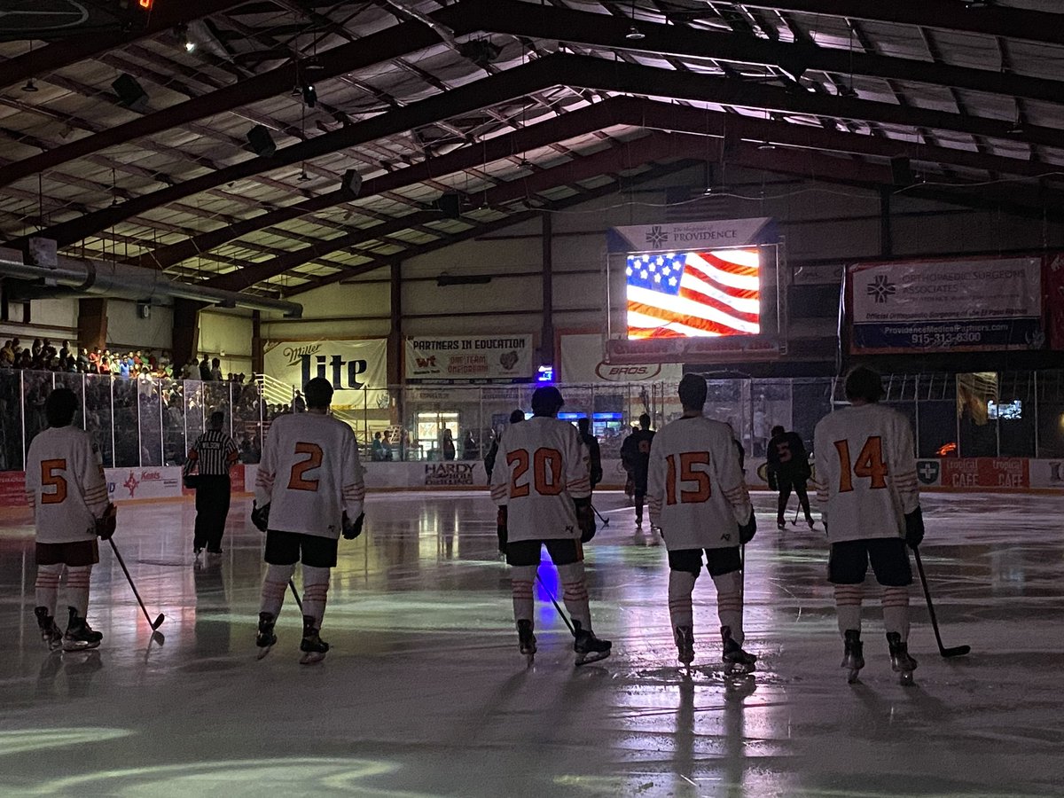 El_Paso_Rhinos's tweet photo. The puck is down and the #RhinoDevelopmentCamp Black and Orange All-Star game is underway! 🦏🏒 https://t.co/q758gCyzQM