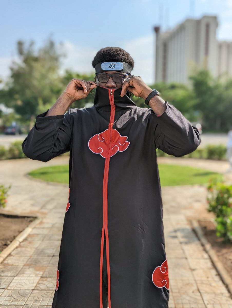 Easyy_'s tweet photo. Somehow found myself at the Abuja Comic con. Took some pictures. https://t.co/cMGzUMlvjY