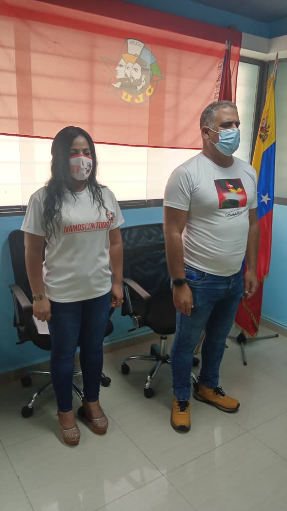 ¡Aquí seguimos, aquí estamos ! |Es el lema que acompañó a la Brigada de la coordinación de Distrito Capital en el Activo Juvenil.
#JóvenesConPresenteYFuturo 
#SomosContinuidad
#IzquierdaUnida 
<a href="/DcMedica/">Misión Médica Cubana en el Distrito Capital</a> 
<a href="/cubacooperaven/">Brigada Médica Cubana en Venezuela</a> 
<a href="/Cubacooperabol2/">Brigada Médica 🇨🇺 Bolívar🇻🇪</a> 
<a href="/ErickMendezRod3/">ErickMendezRod</a>