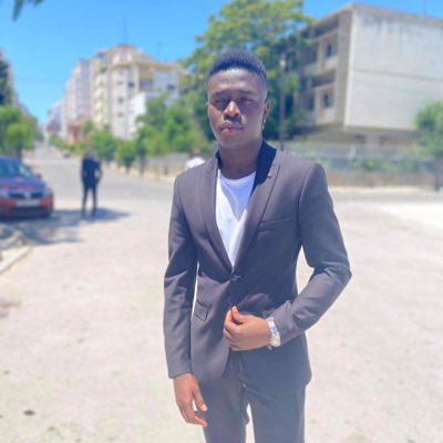ENosoliny's tweet photo. #NouvellePhotoDeProfil https://t.co/wcxK803TeA