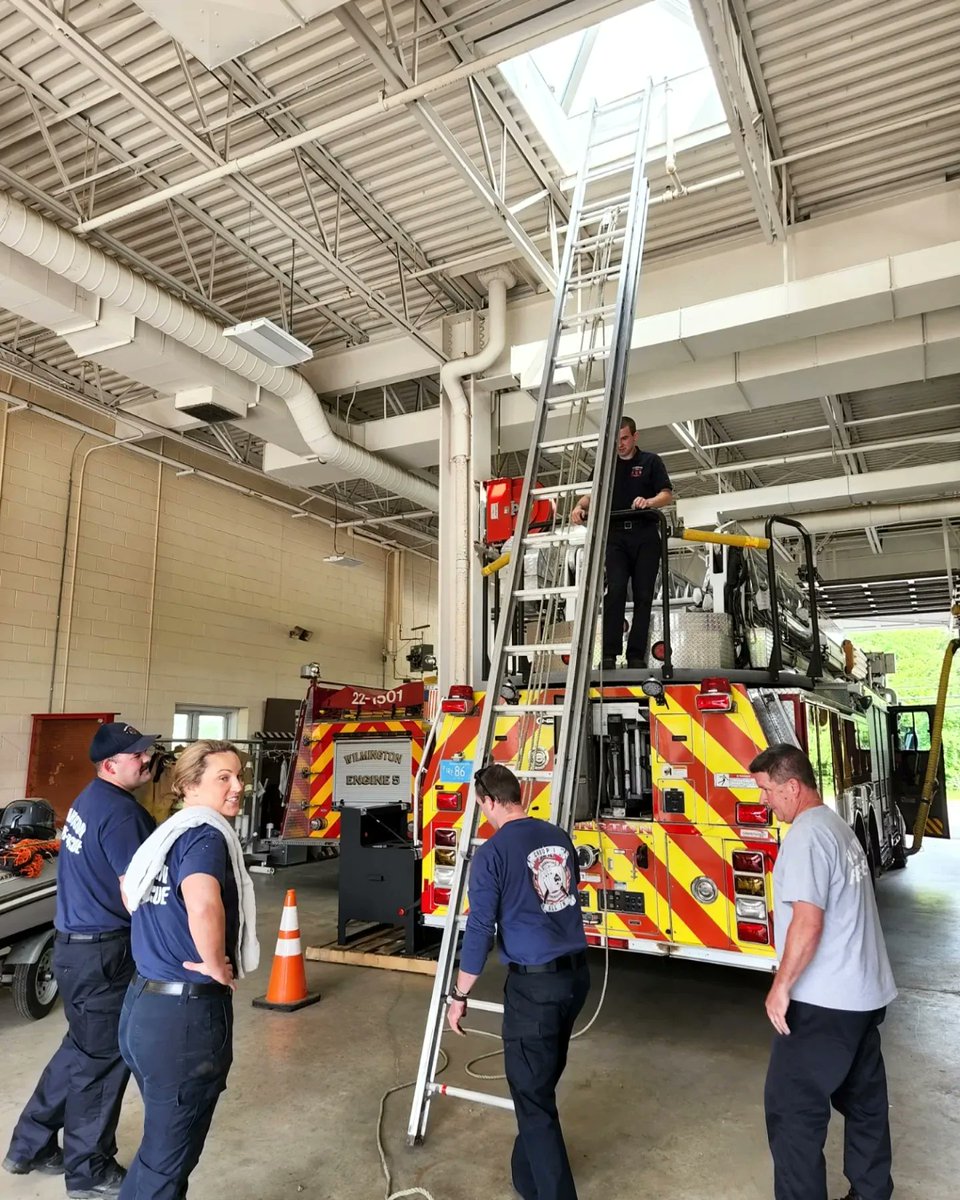 FireWilmington's tweet photo. After multiple attempts, group 2 successfully rescued a bird that flew into the skylights in the apparatus room. We gladly welcome visitors, but please be able to egress on your own accord when stopping by 🙂. #laddertraining #wilmingtonfire https://t.co/omeggxwPo6