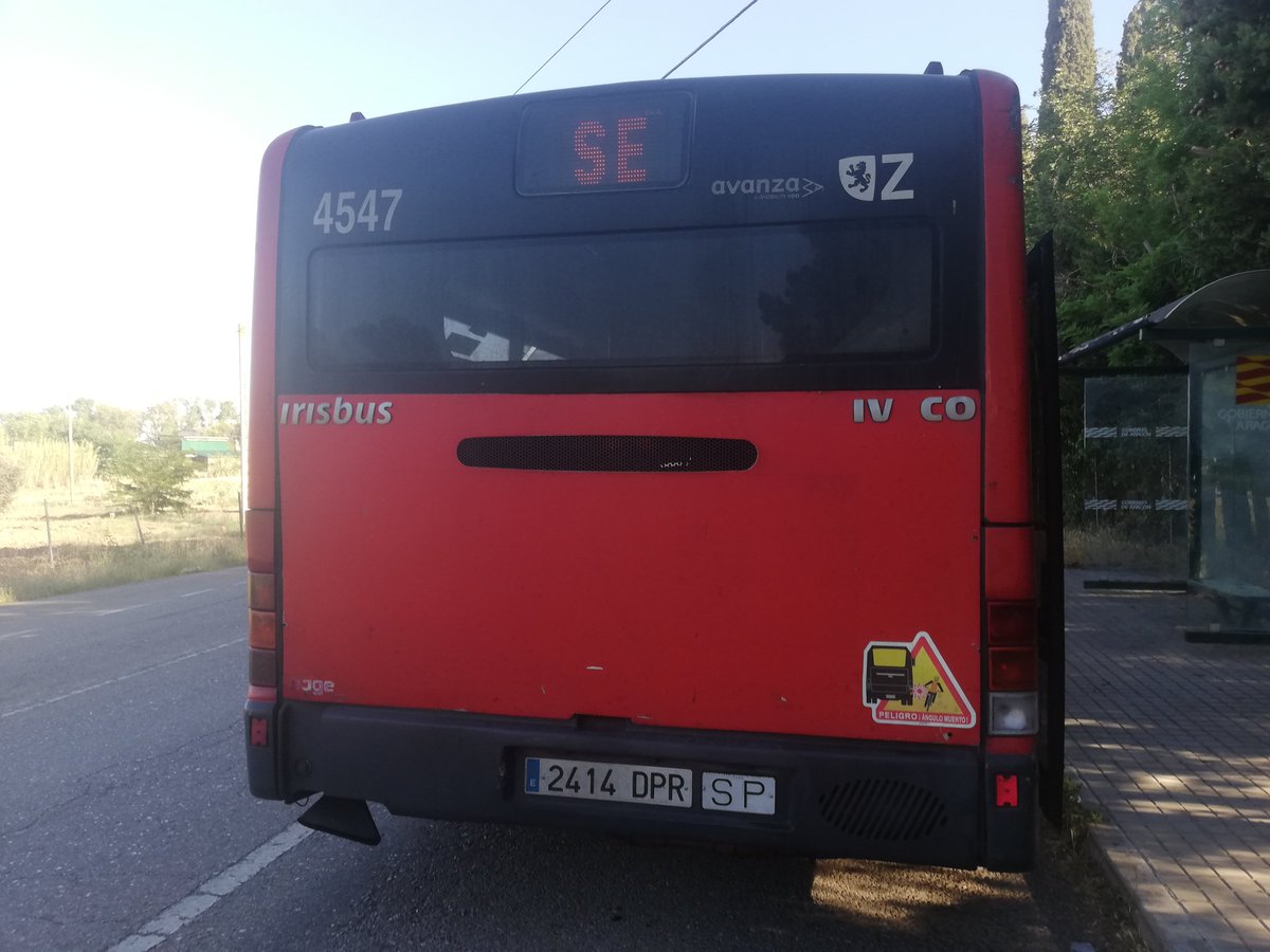 UrbanosBuses's tweet photo. Con motivo de la Feria del vino @buszaragoza ha puesto en marcha un servicio especial que va desde Plaza Mozart hasta La Cartuja Aula Dei haciendo lo mismo que la línea 28 ayer llevo 2 Irisbus Cityclass con Carroceria Noge y un Irisbus Cityclass con Carroceria Hispano Habit https://t.co/ragtMZLgzD