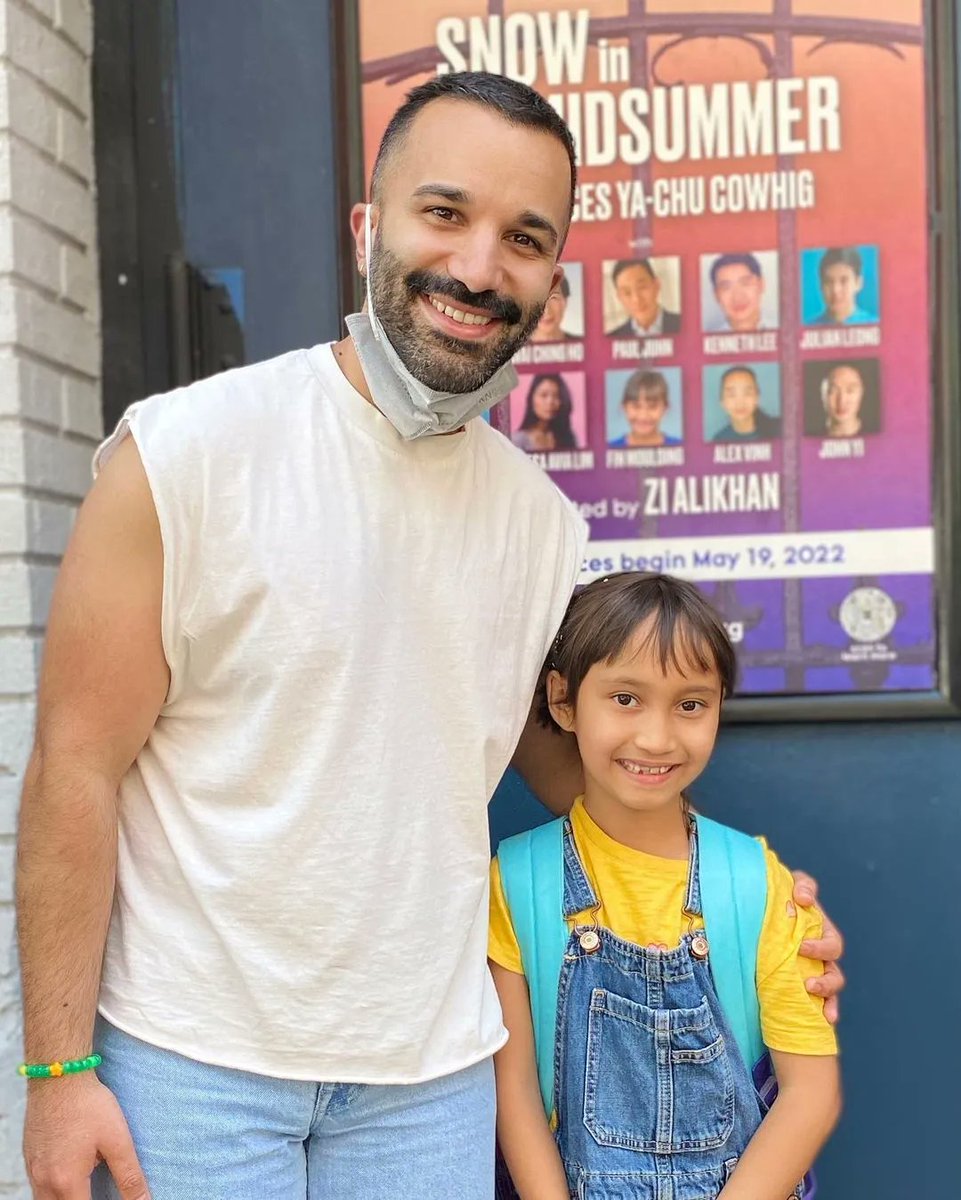 YoungBwayNews's tweet photo. Fin with the director #SnowInMidsummer! https://t.co/ThJmwM1yjE https://t.co/VjYjgBqDSM