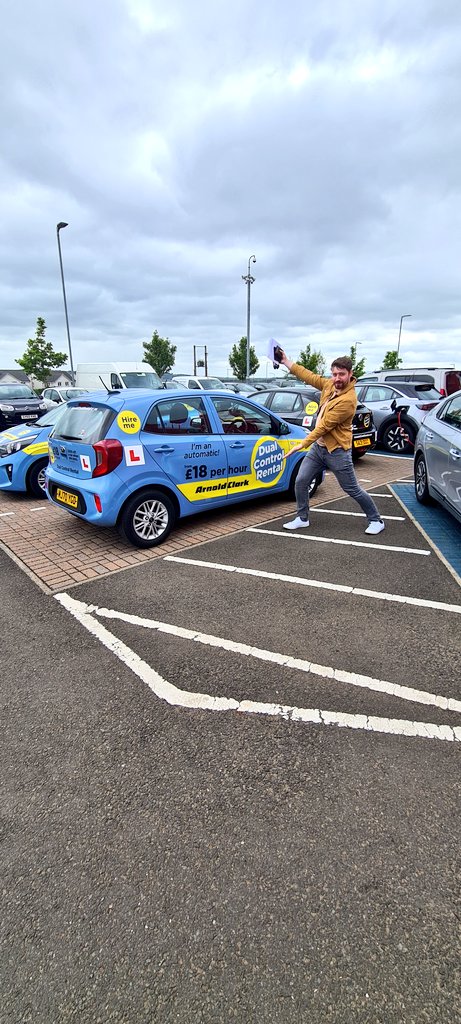 LarysaTeaches's tweet photo. Teacher + driver for over 10 years = cheap driving instructor for my other half.. 🚗🚗 He did very well and the dual controls definitely gave me a little more confidence! 🥵 @ArnoldClark #dualcontrols https://t.co/myl3nlJ9aV