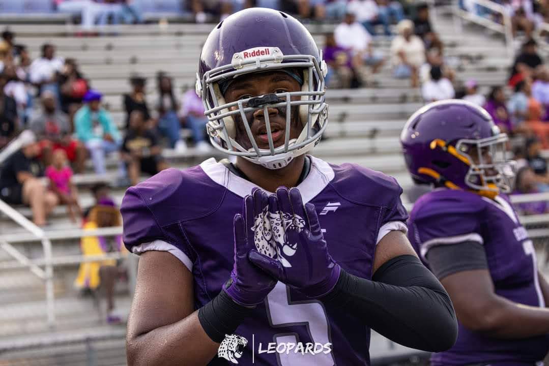 TOODLEBOYS's tweet photo. π₯#BOBJONESHIGHSCHOOL π + #TOODLEBOYSSPORTS = π₯π₯π₯π₯APPRECIATE YOU COACH @KELVISWHITE FOR LETTING #TOODLEBOYSPORTS PUT YOUR SQAUD IN THE GAME π₯πͺππππͺπ₯π―"IF YOU LOOK GOOD, YOU FEEL GOOD. IF YOU FEEL GOOD, YOU PLAY GOOD. IF YOU PLAY GOOD, THEY PAY GOOD." @DEIONSANDERSπ
ΏοΈ https://t.co/5pQVoAw9qU