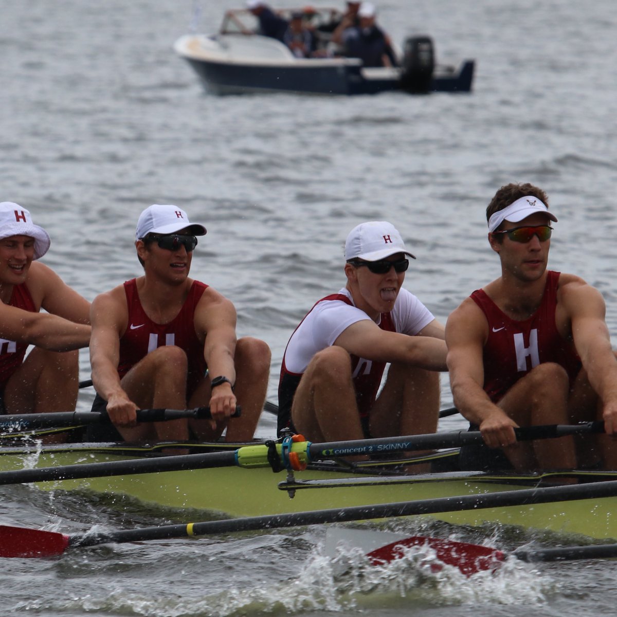 HarvardHeavies's tweet photo. Another hard fought race on the Thames by our second varsity boat 👏

#ExNemo https://t.co/0A7n4tQNL0