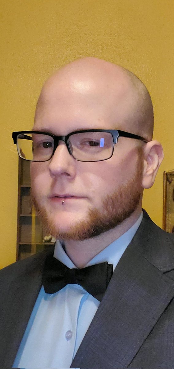 DiablerieGaming's tweet image. Bowties are cool (I am not high).
#definitelyhigh