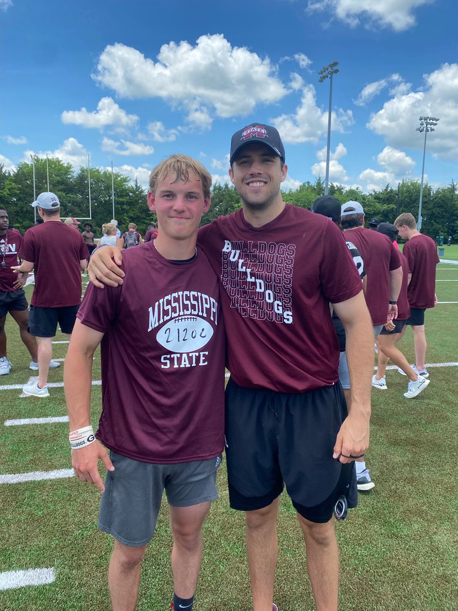 GastonHarris3's tweet photo. Great camp and experience with @HailStateFB @BorchersJoe @Coach_Leach https://t.co/ejWzgOcsGm