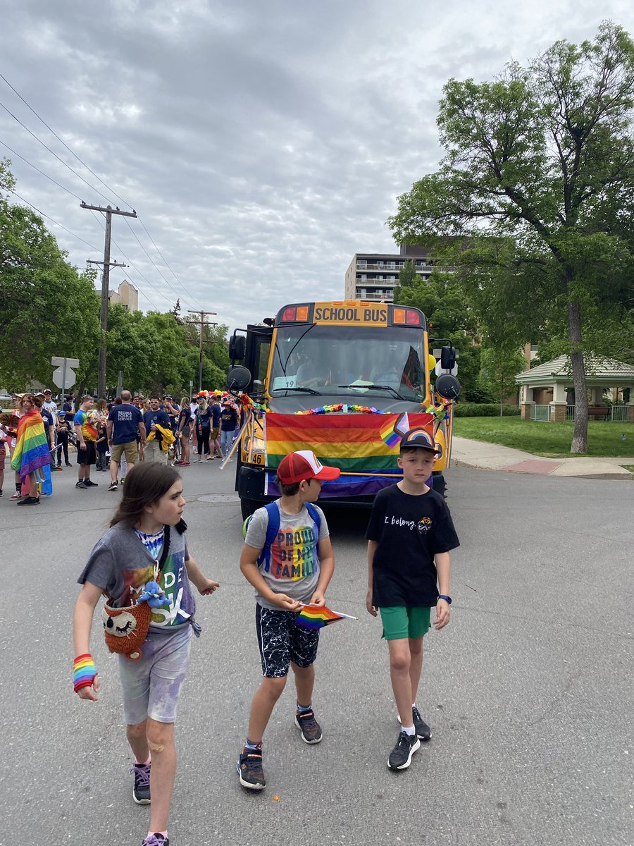 jules__ann's tweet photo. ‘Twas amazing to walk w/ my fam jam, as well as @TCrawford306 @msrperkins &amp; the rest of the @RegPublicSchool crew during the @QueenCityPride parade today! Even got to meet @MrHExperience in person. Was lovely to chat w/ you! Can’t wait to do this all again next year. Happy Pride! https://t.co/KtH5NkPpgJ