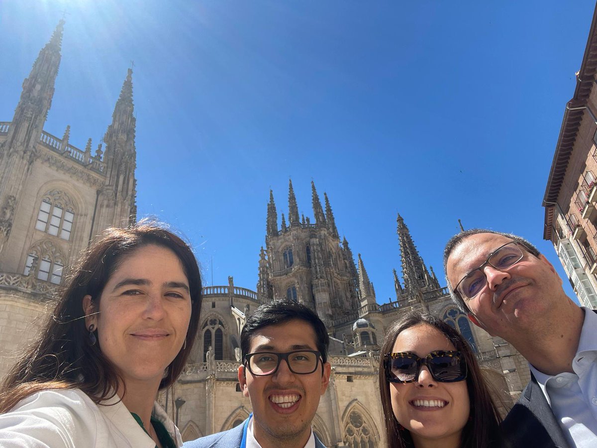 Representando al <a href="/MeseguerMorales/">Urología Morales Meseguer</a>  en el Congreso de la AEU 2022 junto a la Dra. Cívico y Dra. B. Gamero. Increíble experiencia. #aeu22 #Urology #Burgos