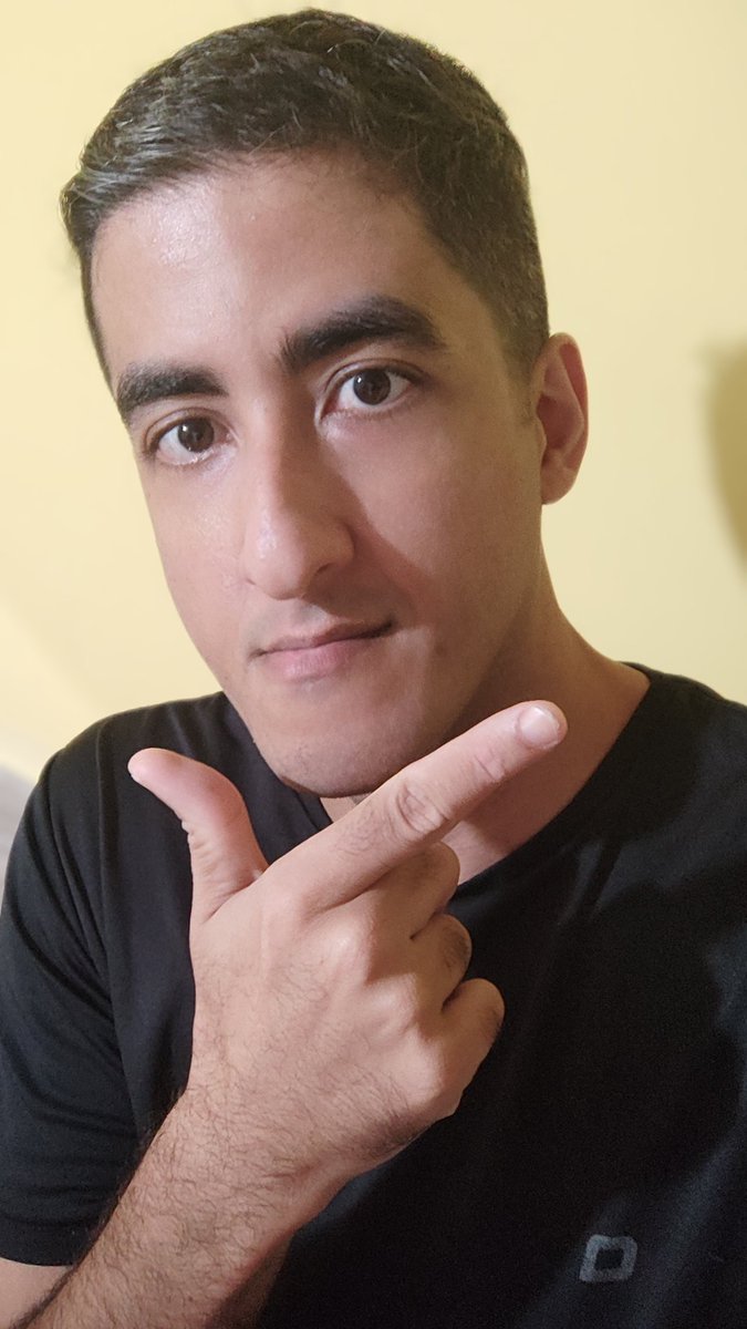 thiagoandtt's tweet photo. Pronto! Sem barba rs, será que agora escondo meus 39 anos 😆 #1983 #nopelo #sembarba https://t.co/xSqd0sMk2p