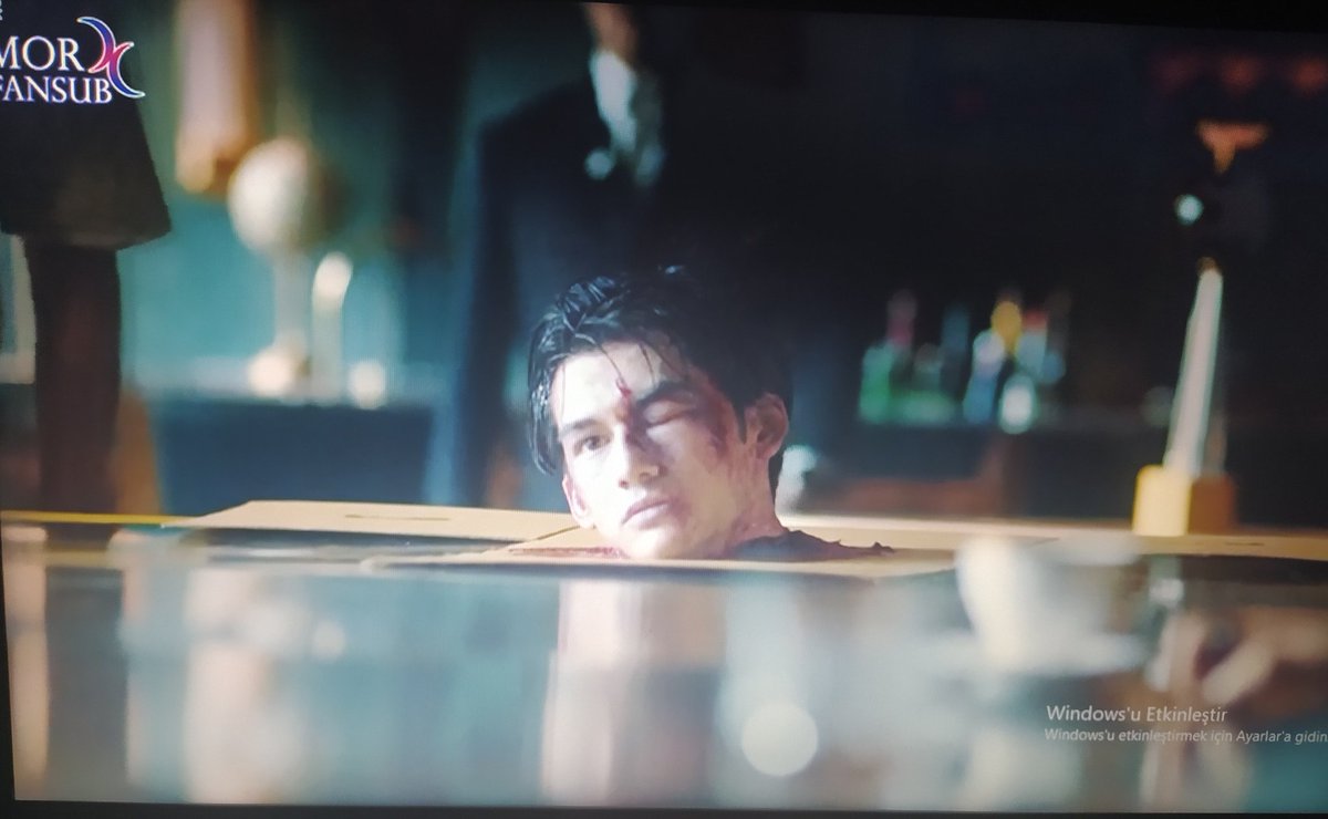 AMCA KUTUDAN KEK Mİ ÇIKARIYON Bİ DE KUTUYA KAFASINI KOYUP GETİRMİŞ AMK SKWOXKDPXM