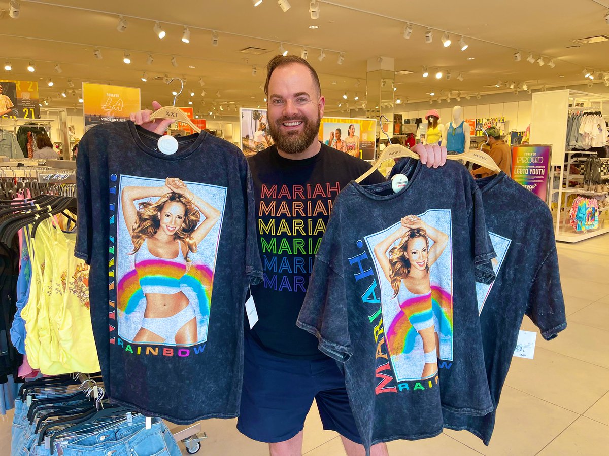 All #lambily go to @Forever21 now and get the @MariahCarey #rainbow 🌈 shirt!! #HappyPrideMonth #pride #PrideMonth #MariahCarey #LGBTQ #lambilymoments @nikkiliciousXO @baskin_melanie