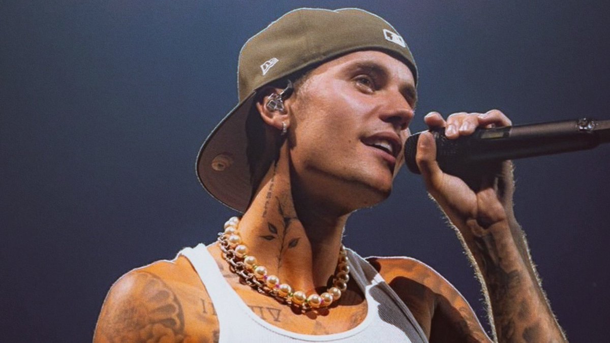 clara 🌥 tweet media