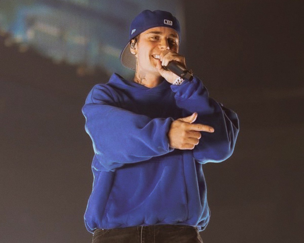 clara 🌥 tweet media