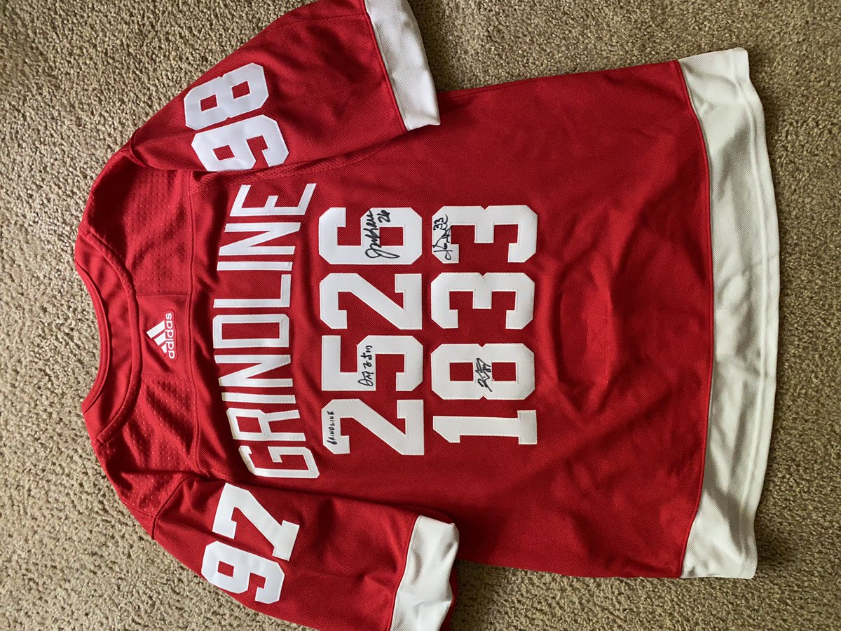 ashwo24's tweet photo. Awesome signing today feat the Grind Line out at DC Sports! #GrindLine #LGRW
Jersey cou John from ProSports Zone https://t.co/eXVWGxVedQ