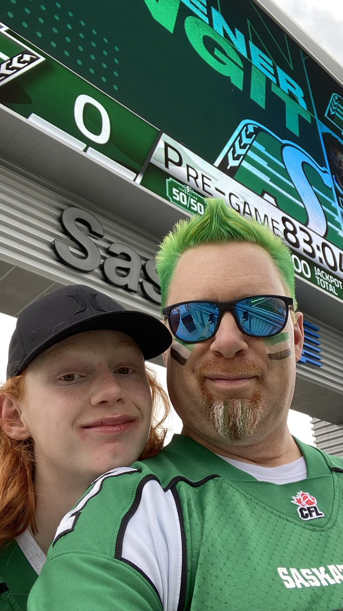 Yoshi00711's tweet photo. #Riderslive #BleedGreen https://t.co/Gje64PYdxL