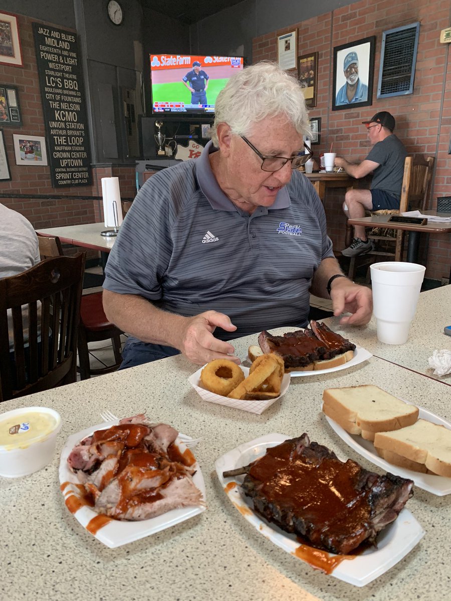 Saturday Schedule
Camp ☑️
LC’s Bar-B-Q☑️
Eat with a Football LEGEND☑️
<a href="/LouisVarley/">Lou Varley</a>
