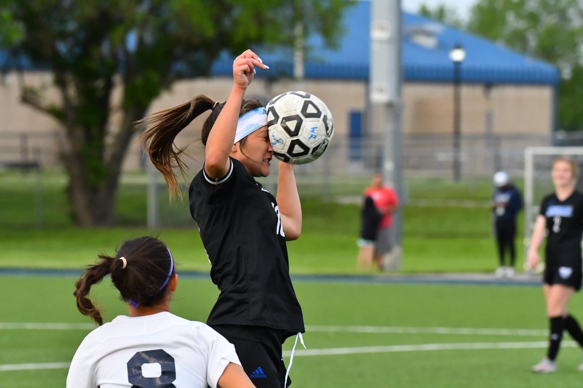 peterson_rick's tweet photo. Class 6A runner-up @RuralSoccer leads All-City girls soccer with five first-teamers. @haydensoccer_ @SeamanLady @THSsoccer16 @twestsoccer @CPLSAthletics @t_birdSoccer450 ...
https://t.co/em1U9mA3aN https://t.co/xQHz2FCI6r