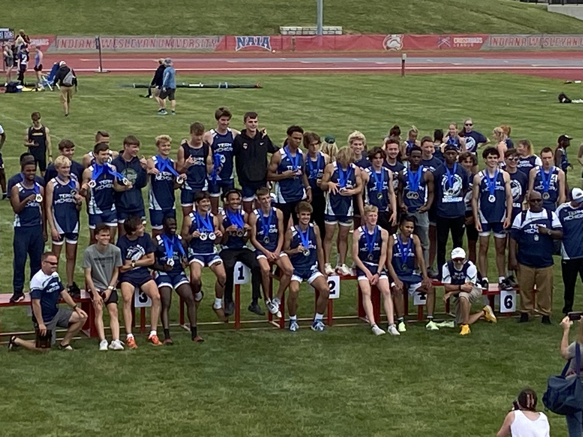 NFHS Track and Field (nfhs_track) / Twitter