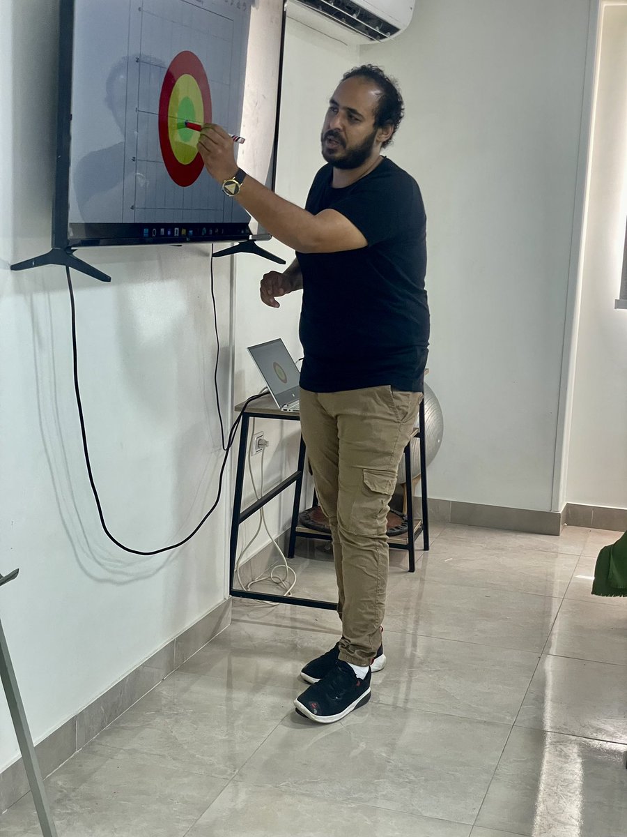enaba_ibrahim's tweet photo. Demonstrating an ACL workshop at #primephysiouk
#sportsmedicine #sports_injuries #rehabilitation https://t.co/MXcqqxMJGo