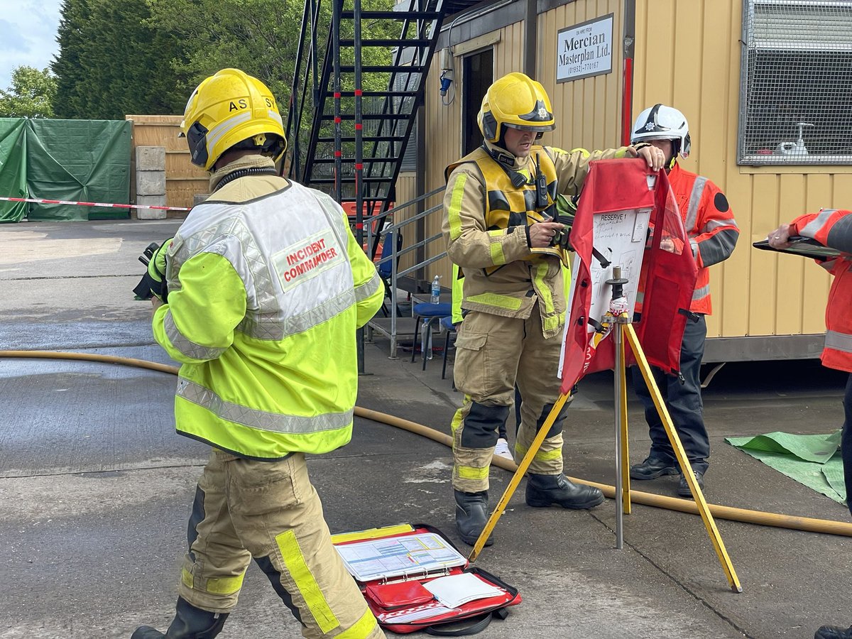 HWFirePSanders's tweet photo. Our final team today were from @shropsfire another fantastic effort and hard work to resolve a challenging scenario. 3 more teams from @HWFire tomorrow https://t.co/Kn2eEKTreA