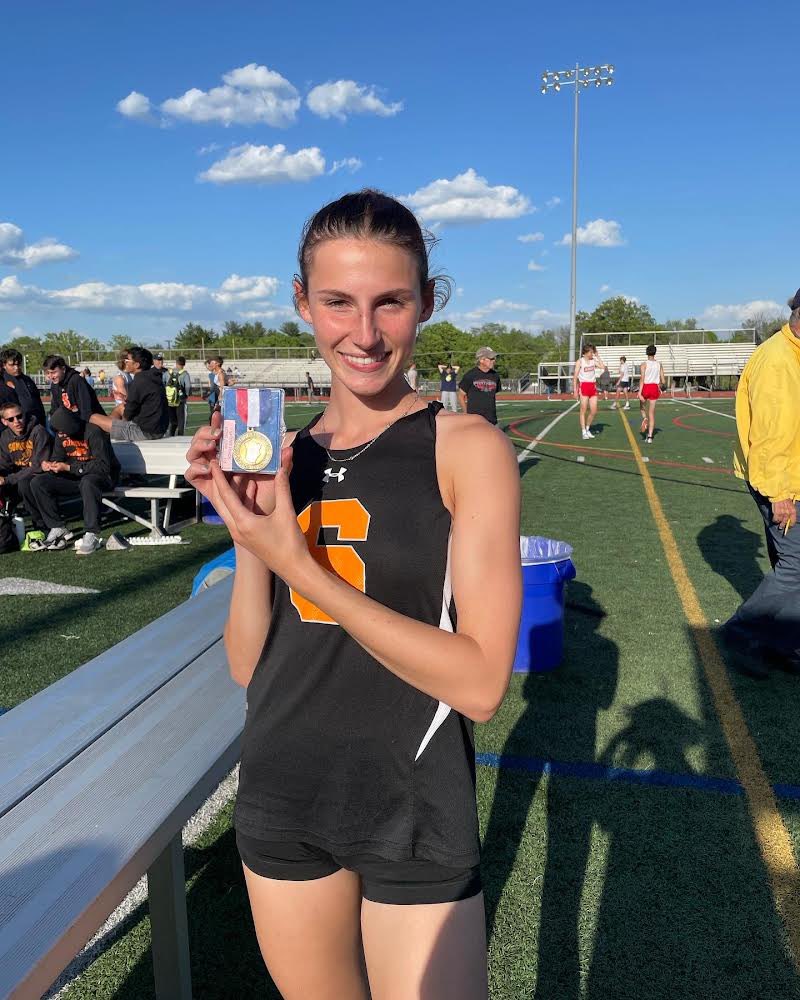 CoachUreSHS's tweet photo. Senior Julia McKenna advances in High Jump!! Her jump of 5ft matches her PR and earns qualification to MOCs on tiebreaker with no misses on the first three heights!! #OneMoreWekk #SurvivedAndAdvancing #CannotStopHer #Flying #ShipSzn @VillePioneers https://t.co/h6ivmtILVI