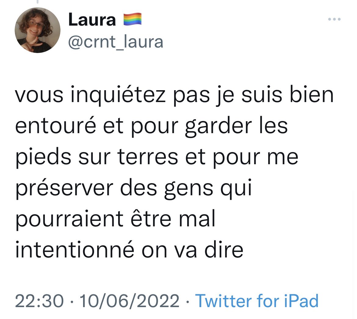 APchris06's tweet photo. La jeune fille qui a interpellé E. Macron est vraiment en terminale littéraire ? 😱 https://t.co/SsFoe1lO0L