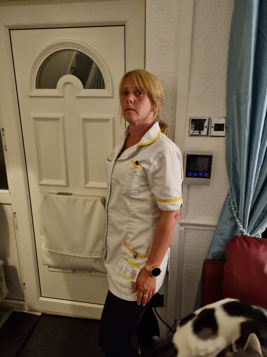 debb4dementia's tweet photo. #15hourshift #dayinthelifeofacarer #communitycaring #dementia https://t.co/lTvi4uzFbx