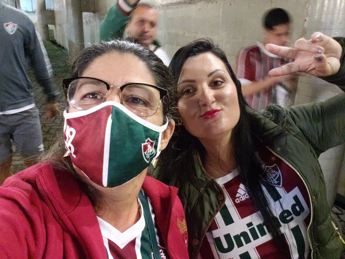 CrisStillitano's tweet photo. @ACGOficial Curtindo meu niver!!!! https://t.co/ikHTN0cGNE