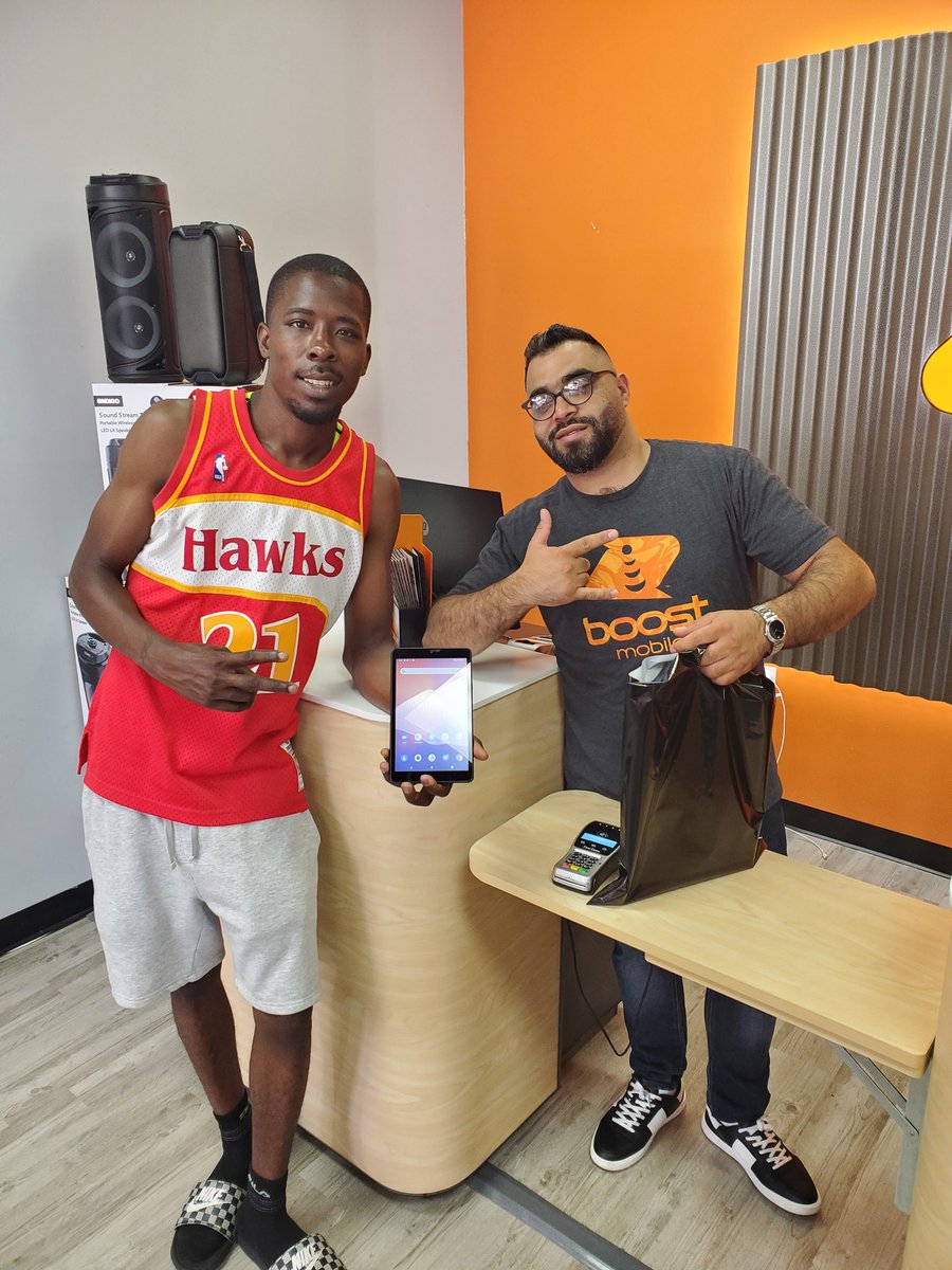 DannyD_VIP's tweet image. Fun day with A&amp;amp;M Wireless at the Goodwill in Marietta, Ga sharing Free Internet with the community!!! #theVIPboost #BoostMobile #ACP