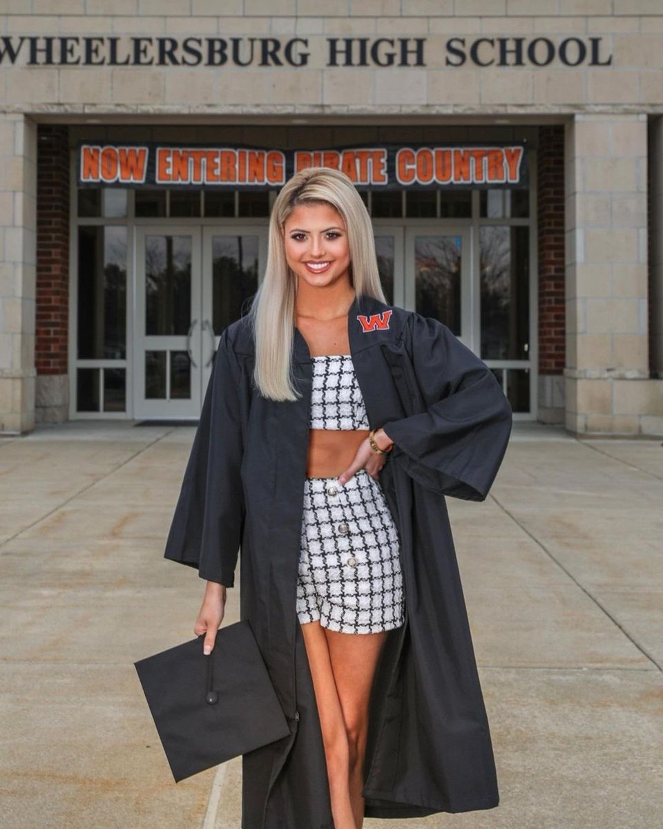 Proctor Productions (@realprocprodmuo) on Twitter photo So excited for <a href="/MissOHTeenUSA/">Kylan Darnell</a>! Congratulations on your graduation!! 👑🎓 #Classof2022 #MissOhioTeenUSA #MissTeenUSA #PageantryReimagined So excited for <a href="/MissOHTeenUSA/">Kylan Darnell</a>! Congratulations on your graduation!! 👑🎓 #Classof2022 #MissOhioTeenUSA #MissTeenUSA #PageantryReimagined