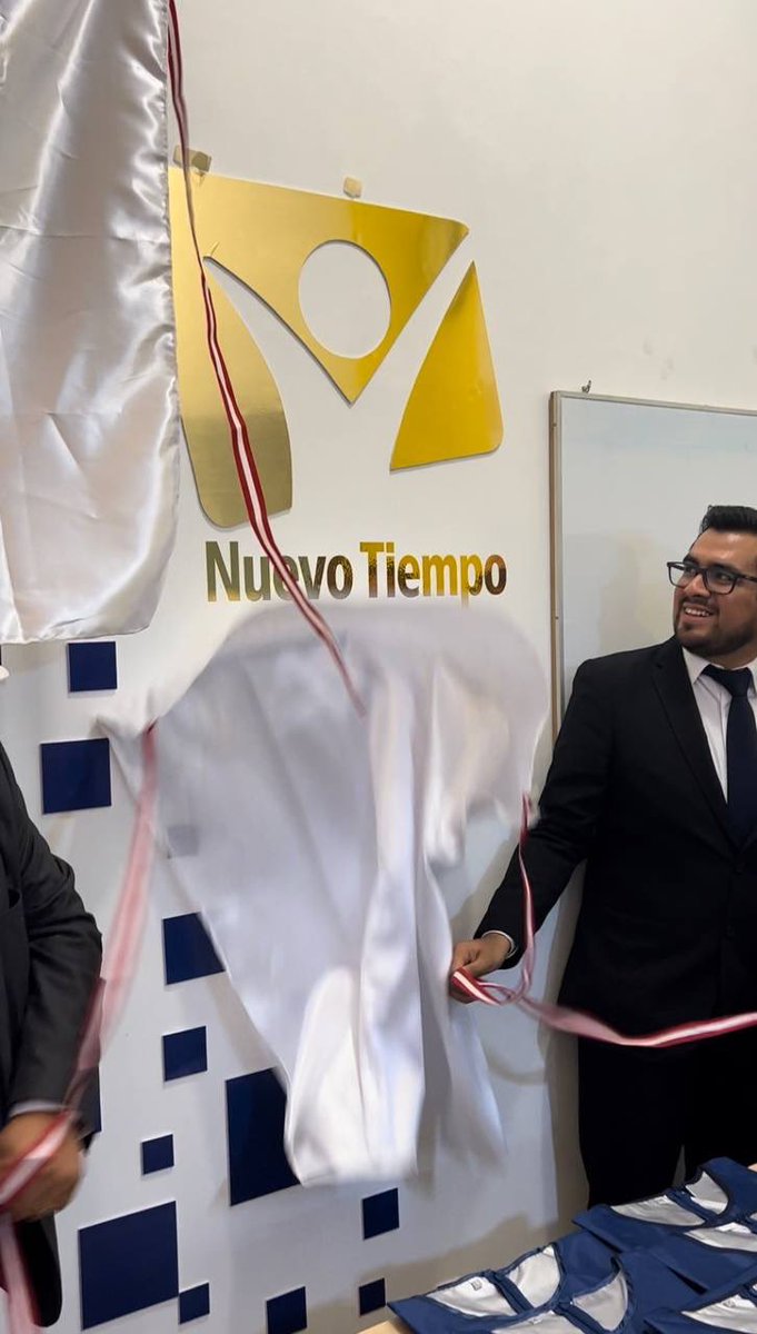 AdventistaMiCOP's tweet photo. Espacio de la Escuela Bíblica NT de la iglesia Los Ángeles #DM Santa Luzmila #MiCOP es inaugurada hoy con el propósito de difundir más la palabra de Dios en la comunidad a través de @NuevoTiempoPeru @radiontperu @rembertosarzuri https://t.co/q1cZQoe2QA