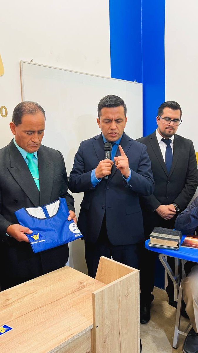 AdventistaMiCOP's tweet photo. Espacio de la Escuela Bíblica NT de la iglesia Los Ángeles #DM Santa Luzmila #MiCOP es inaugurada hoy con el propósito de difundir más la palabra de Dios en la comunidad a través de @NuevoTiempoPeru @radiontperu @rembertosarzuri https://t.co/q1cZQoe2QA