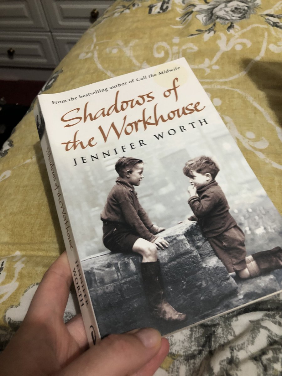 feuilly_cakes's tweet photo. Finished book 4 for #whateverthon and it made me cry a lot. https://t.co/3Yac4YDfyp