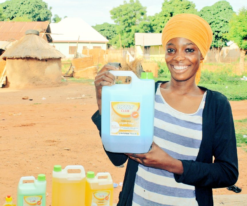 maxayamba's tweet photo. Salma, one of the Sista's club members in Sagnarigu and her colleagues wer excited to receive liquid soap training by the #EndingChildMariage project that's implemented by @PPAGGhana with support frm @UNFPAGhana .
We look forward to their exciting journey as young entrepreneurs https://t.co/wrhpGTDYjZ