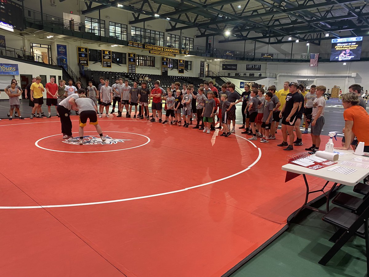 DannyIrwinWC's tweet photo. Tonight’s technique: 3x National Finalist &amp; 1x Champ Connor Craig! As well as 4x AA &amp; National Runner-up Kyle Hatch #ClimbTheHill https://t.co/oVzNa61bJG
