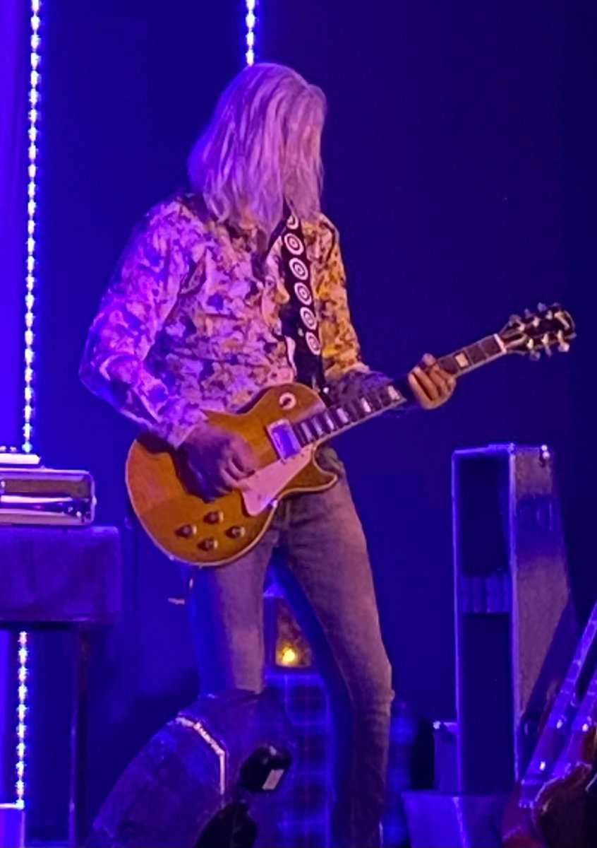 Burchy68's tweet photo. @wholelottaled thank you for a great night in Beccles tonight, thank you for keeping Led Zep alive for many years, it’s been a pleasure &amp; privilege watching you https://t.co/OhGwtTf5eV