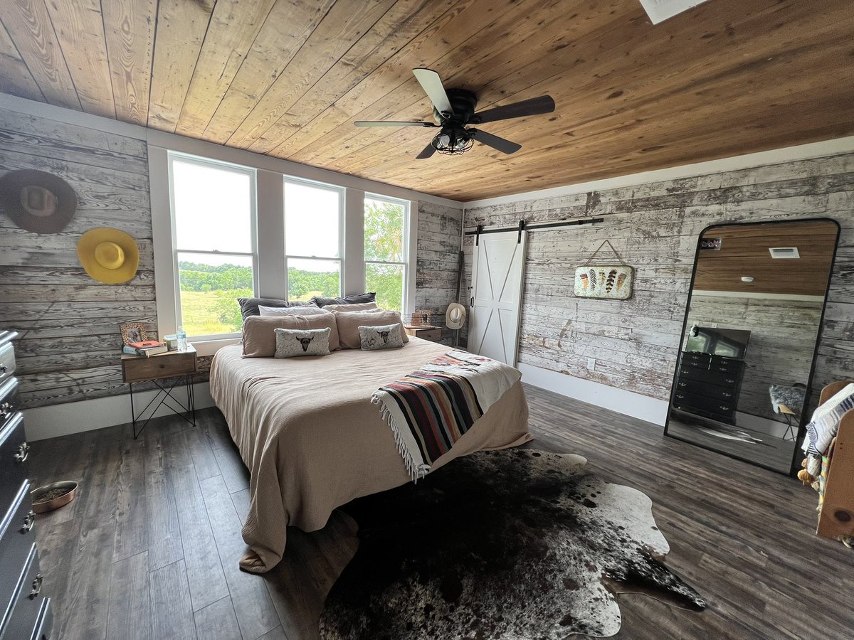 barndominium_us's tweet photo. THIS RANCH HOUSE INTERIOR

@mlaneseaa https://t.co/tKFI2cav85