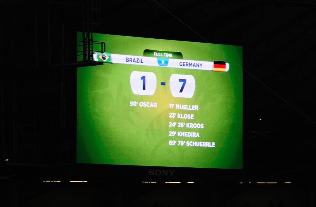 ActuFoot_'s tweet photo. 2014, quelle CDM de malade. 🤩

▪️Ochoa l’infranchissable
▪️Neuer le libero
▪️La demi-volée de James
▪️La morsure de Suarez
▪️Robben vs Casillas
▪️Van Persie qui s’envole
▪️L’entrée de Krul pour les TAB
▪️Le Brésil humilié 7-1
▪️Le parcours du Costa Rica, de l’Algérie et du Chili https://t.co/umZPJQFLaZ