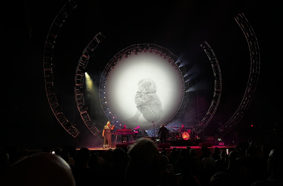 TamaraLHanson's tweet photo. Some of my favorite Tampa memories! @stone_libre @tearsforfears @PapaSFans #wearefamily #tfffanfamily #tearsforfears #tff22 #5of8 https://t.co/1NZ3U6blpV