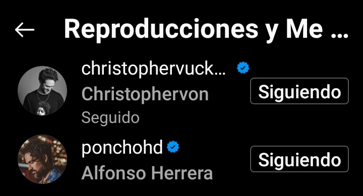 RBD24HorasArg's tweet photo. Si algo faltaba hoy les cuento que tanto @christopheruck como @ponchohd dieron like a la publicación de @DulceMaria donde está cantando #AúnHayAlgo y ademas poncho le dejó un comentario https://t.co/uBcKcs9ffC