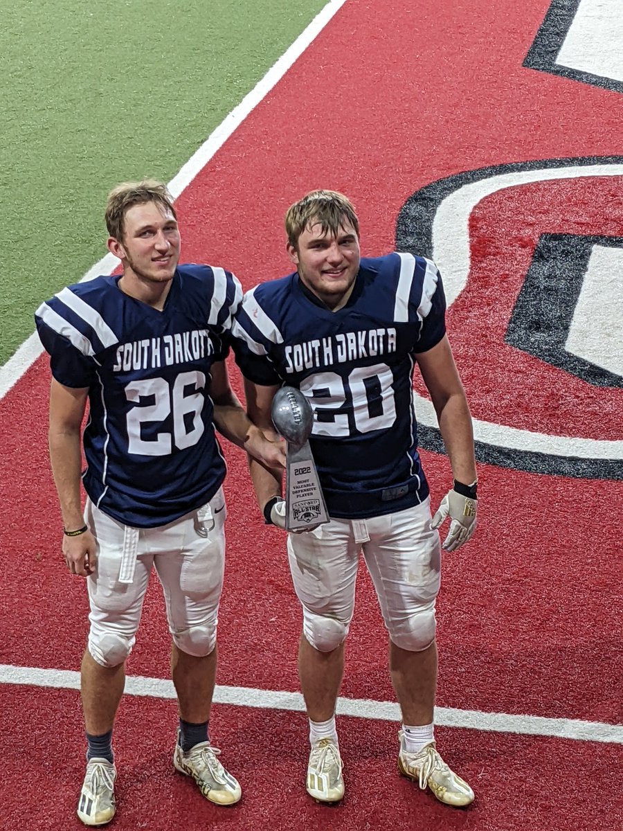 Proud Dad/coach moment. "Sayler Boys" awarded co-defensive MVP.  Really cool to have ur twins share an award like that in their last game. 2 great LB.s and great role models for our younger players. proud of you 2. Blue won the defensive battle 10-8.<a href="/sayler_trevor/">Trevor Sayler</a> <a href="/SaylerTrey/">Trey Sayler</a>