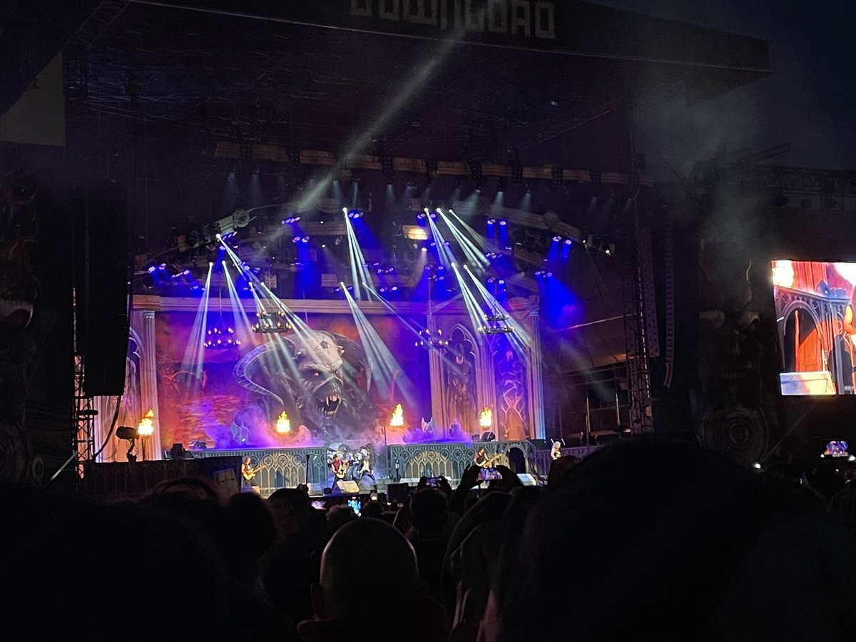 kxtielouisa's tweet photo. My Dad’s all time favourite band was @IronMaiden. I never thought I’d get the opportunity to see them let alone even imagine I’d be able to see them without him next to me. But tonight was an experience I can’t put into words but it was unbelievably special ❤️ https://t.co/3Mejfuo7aX