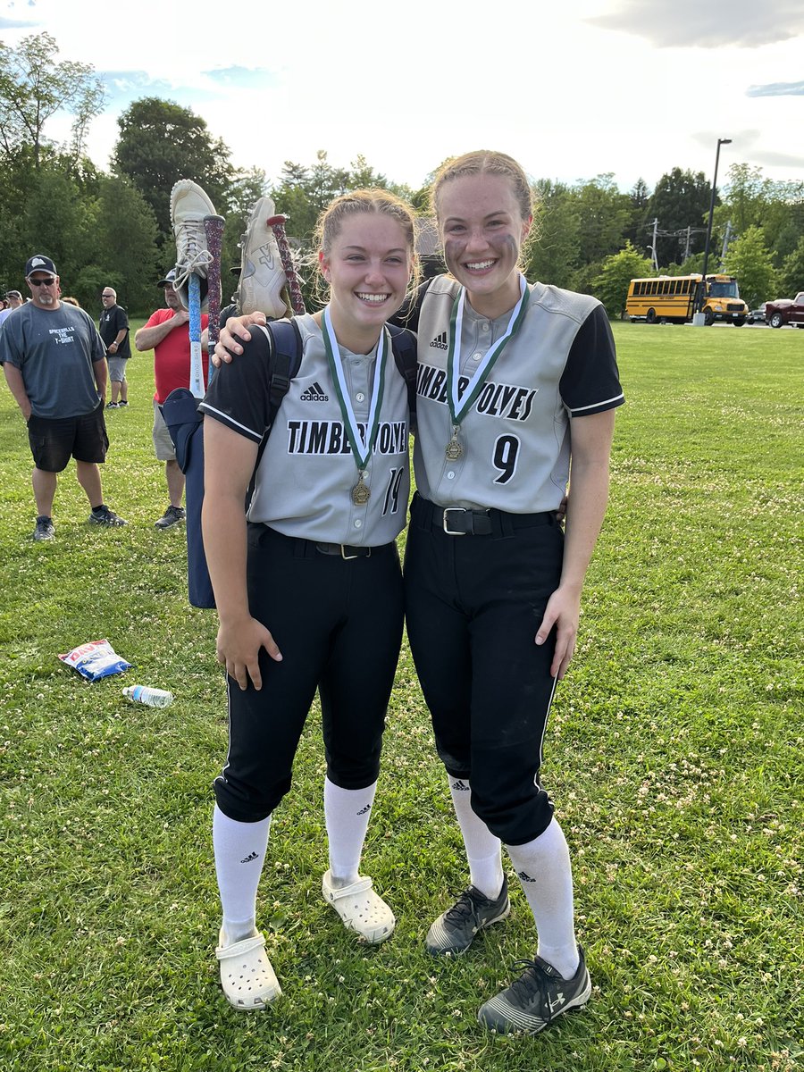 principal_fitz's tweet photo. They did it! Undefeated season and Division III State Champions! D3 Player of the Year, Kenzie Renner; and D3 Pitcher of the Year, Ella Bernier. Congrats Coach Christie and Coach Renner! https://t.co/Zb904h6qH3