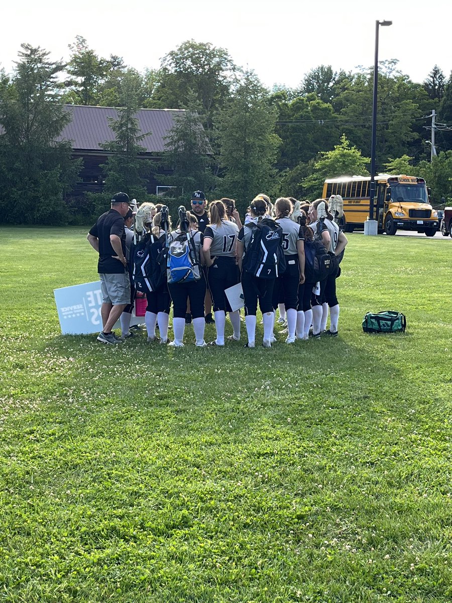 principal_fitz's tweet photo. They did it! Undefeated season and Division III State Champions! D3 Player of the Year, Kenzie Renner; and D3 Pitcher of the Year, Ella Bernier. Congrats Coach Christie and Coach Renner! https://t.co/Zb904h6qH3