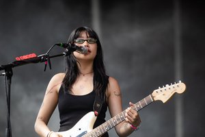 🎸🔥 <a href="/beabad00bee/">beabadoobee</a> and her band wasted no time ripping into a set of power-pop songs that had the #RockTheGarden 
audience captivated from the first downbeat.

See photos and read more: thecurrent.org/feature/2022/0…

📷 <a href="/sarajsfish/">sara fish phototography</a>