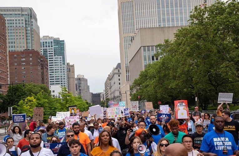 ftager_'s tweet photo. Today we #MarchForOurLives. This was incredible. Thank you. https://t.co/tcZ3r9VTXD